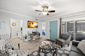 Madeira Beach Yacht Club 155B, 1 Bedroom, Sleeps 4, Heated Pool, Sauna, Pier